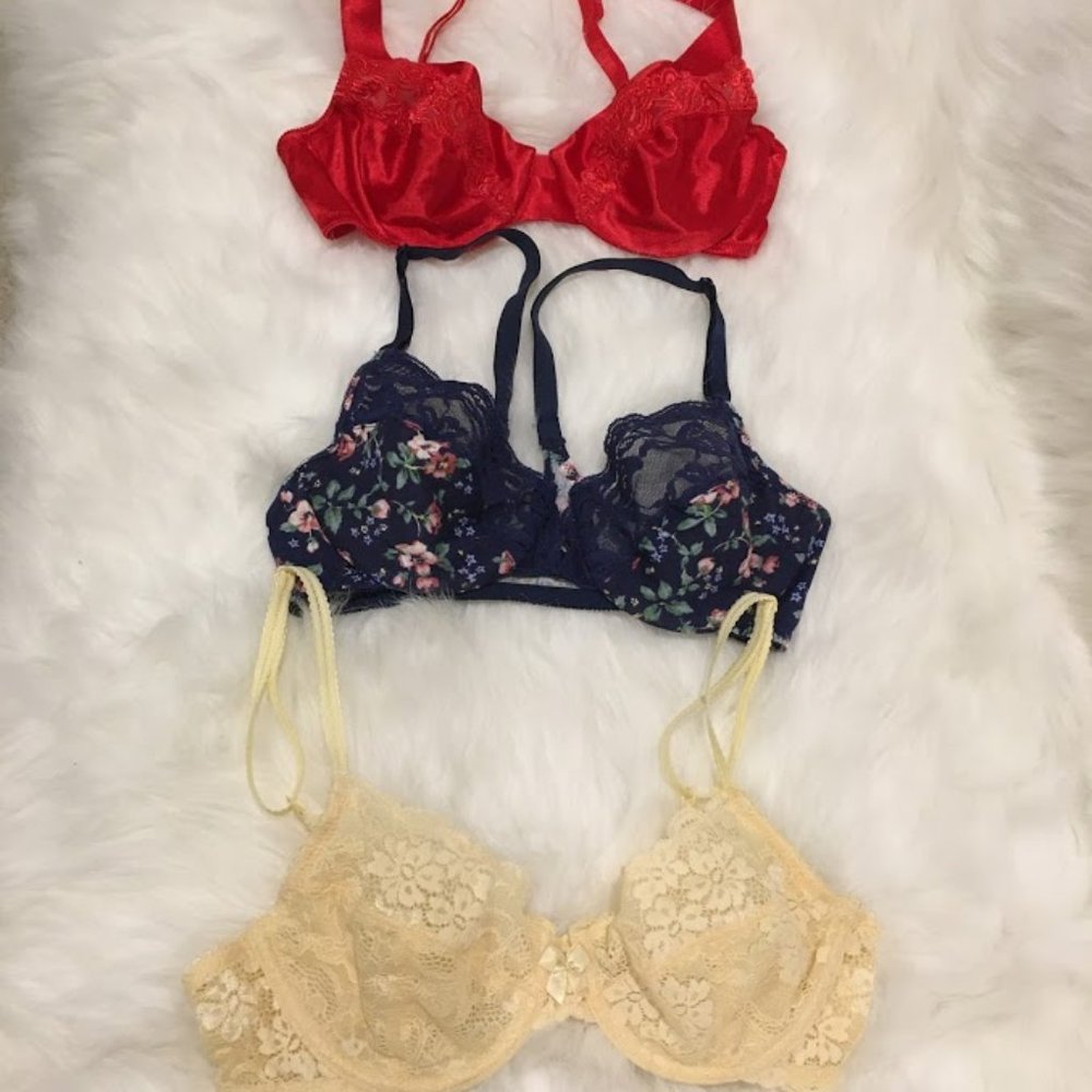 Victoria"s Secret Bras (3) bundle size 34B